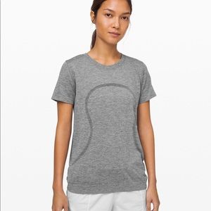 Swiftly Relaxed Short Sleeve